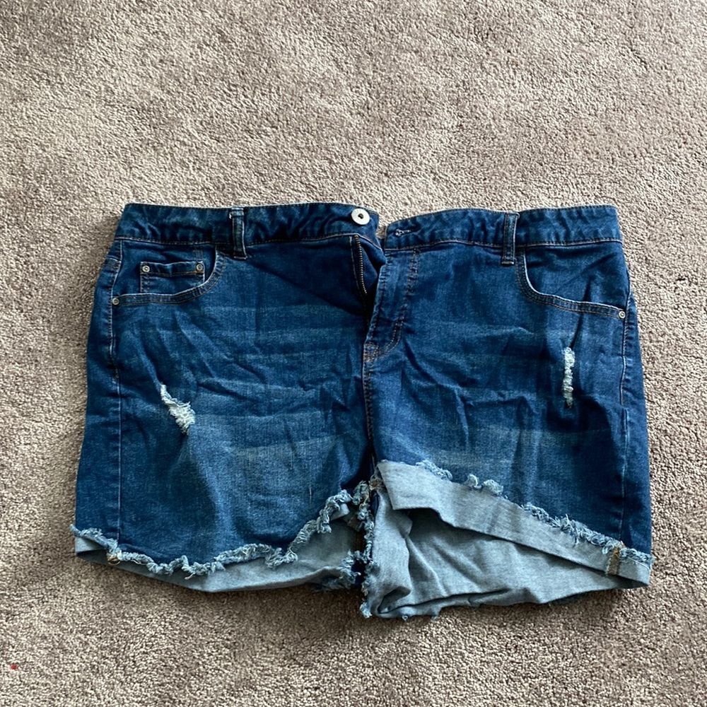 True Craft Distressed Raw Hem Blue Denim Shorts Plus SIZE 20